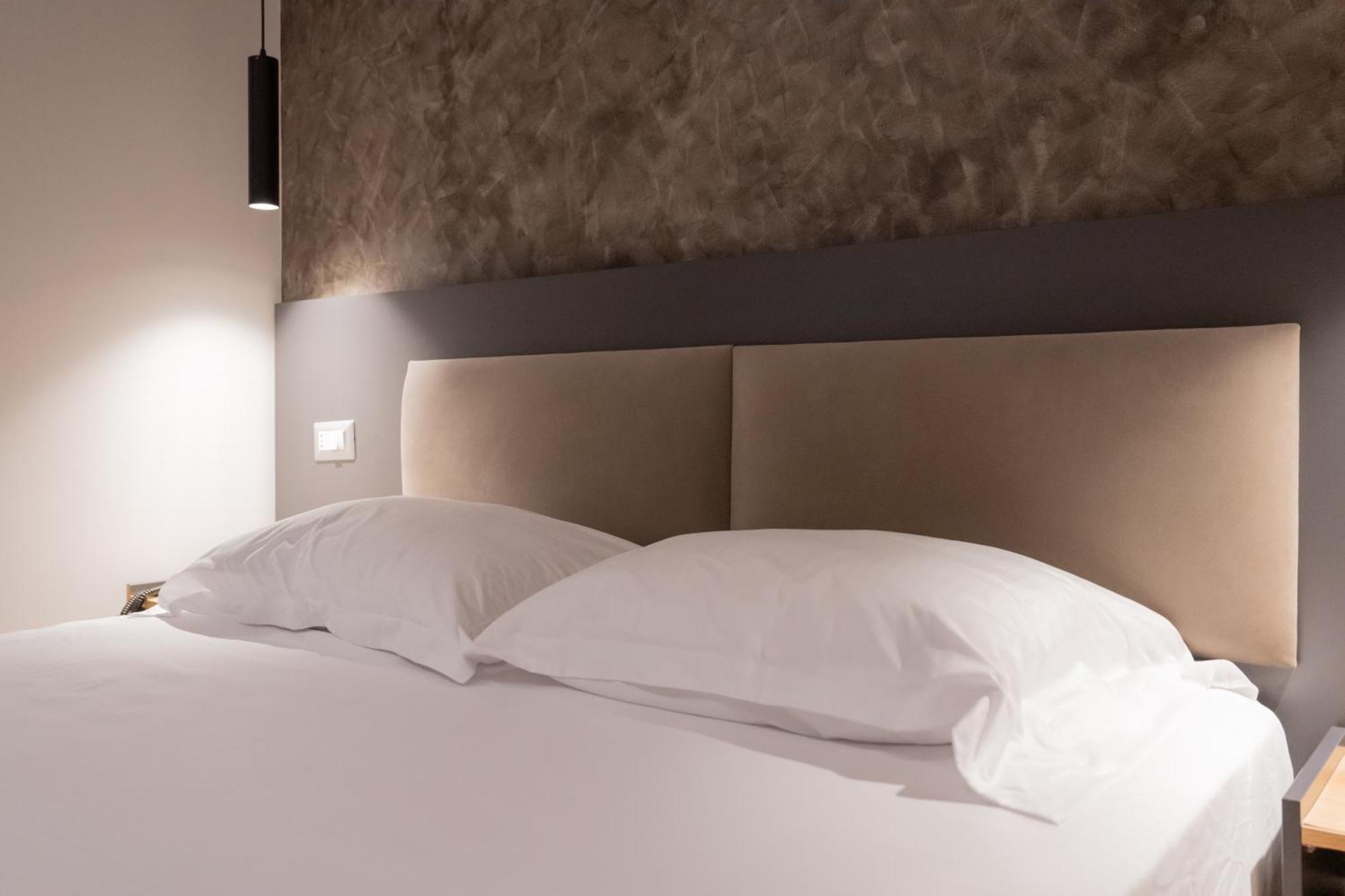 Center Boutique Hotel Tirana Eksteriør billede