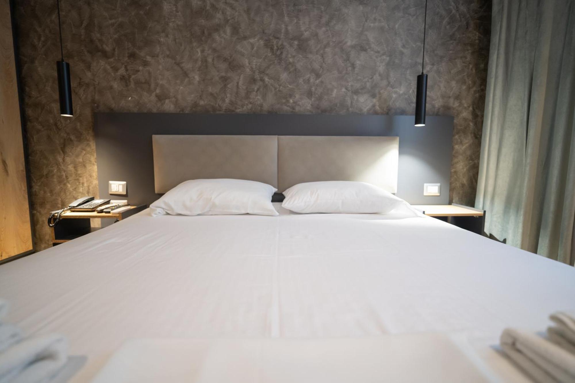 Center Boutique Hotel Tirana Eksteriør billede