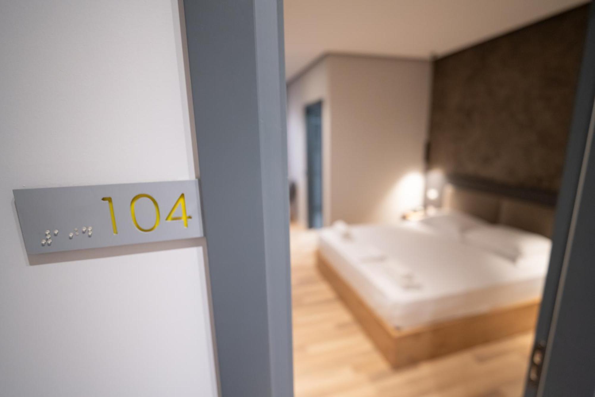 Center Boutique Hotel Tirana Eksteriør billede