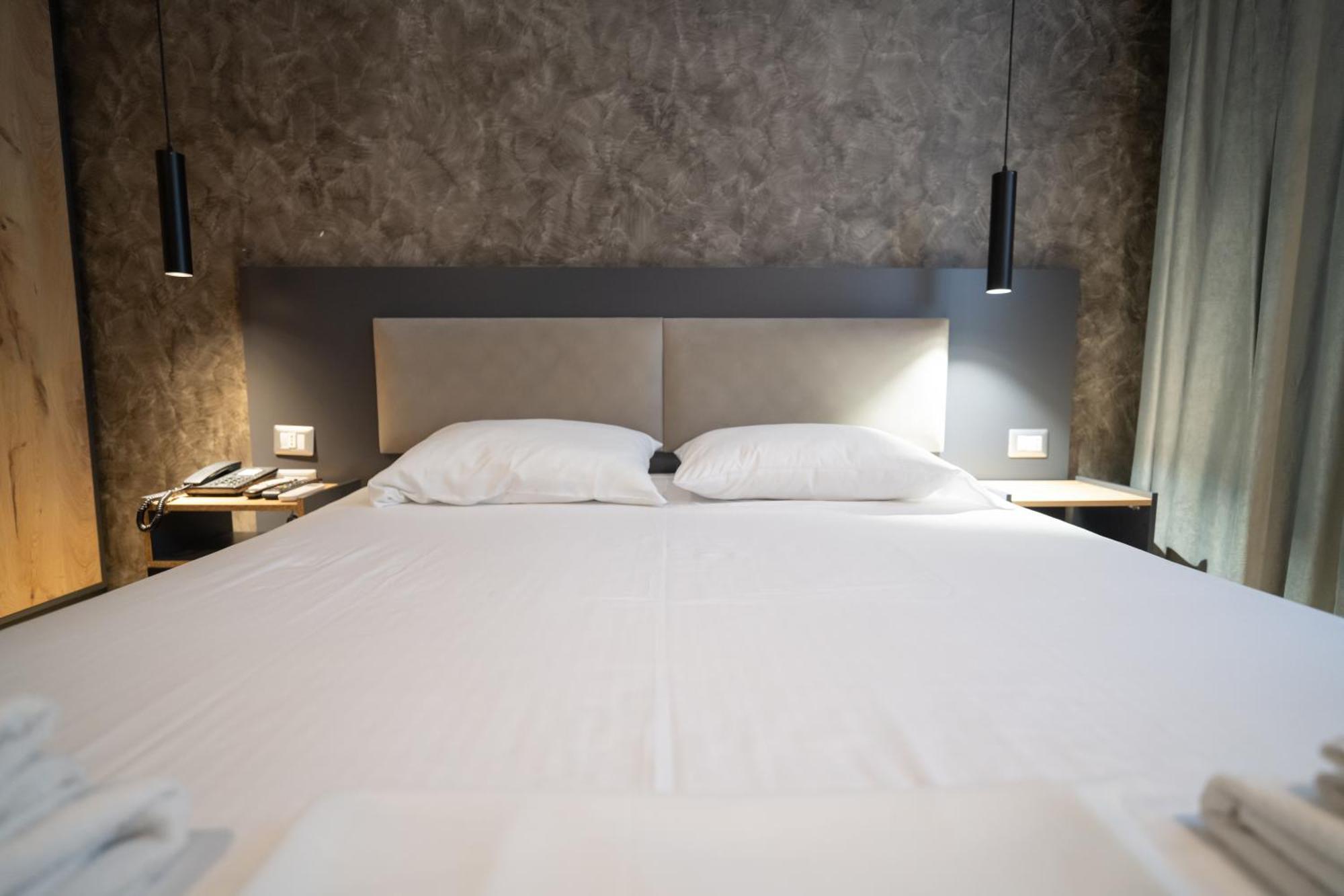Center Boutique Hotel Tirana Eksteriør billede