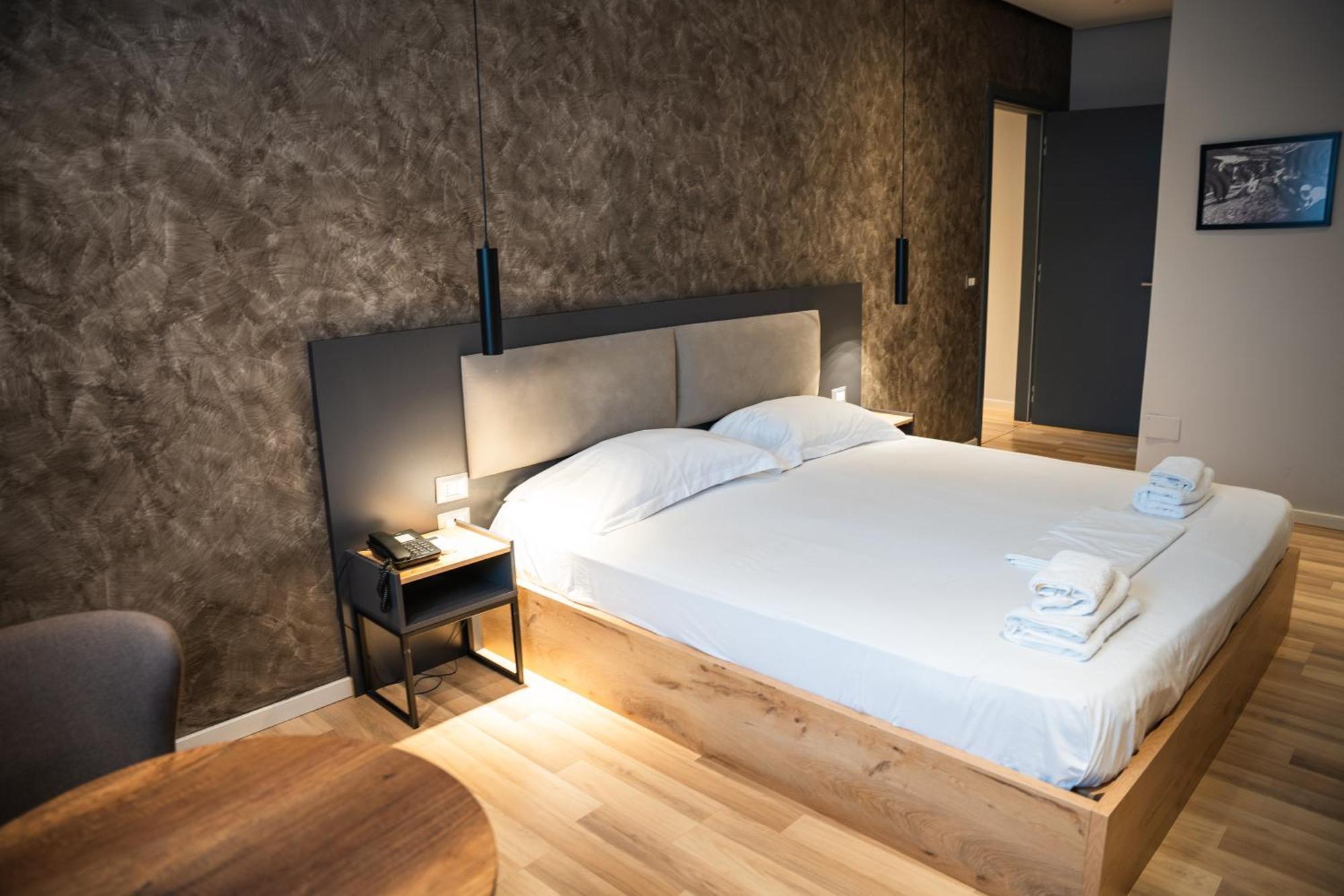 Center Boutique Hotel Tirana Eksteriør billede