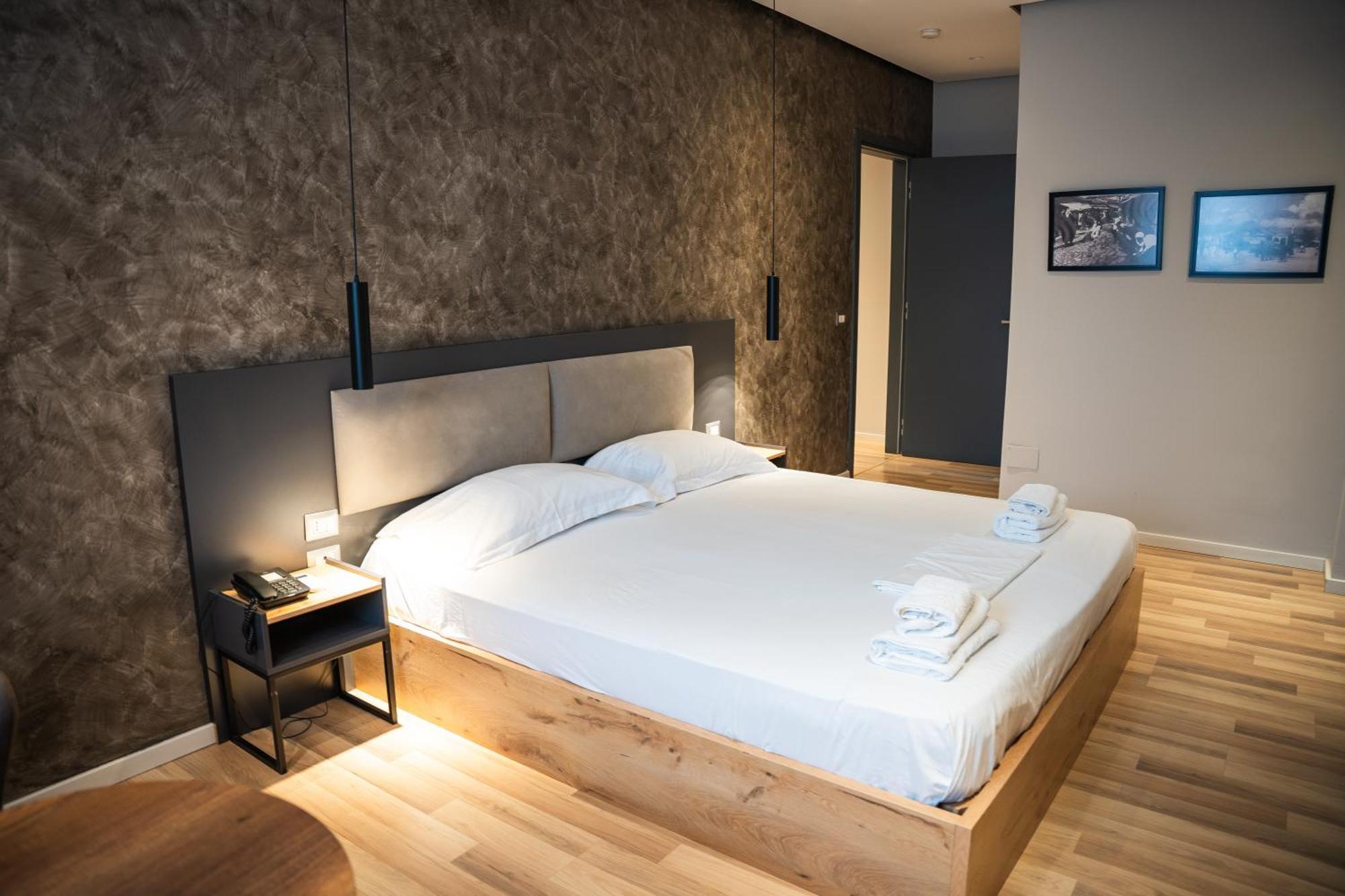 Center Boutique Hotel Tirana Eksteriør billede