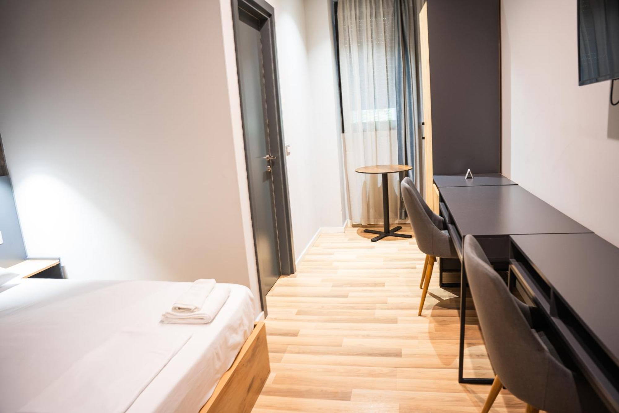 Center Boutique Hotel Tirana Eksteriør billede