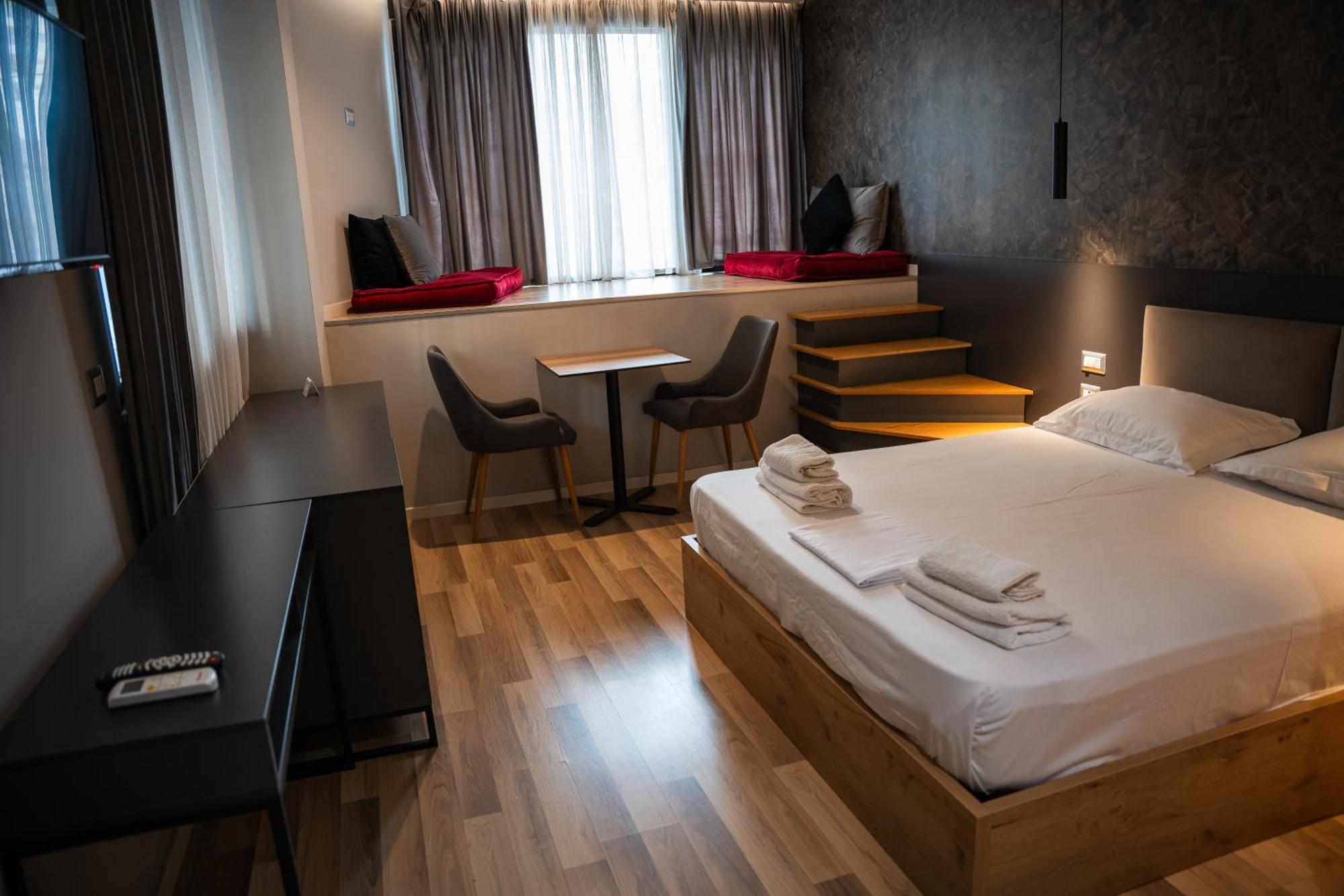 Center Boutique Hotel Tirana Eksteriør billede
